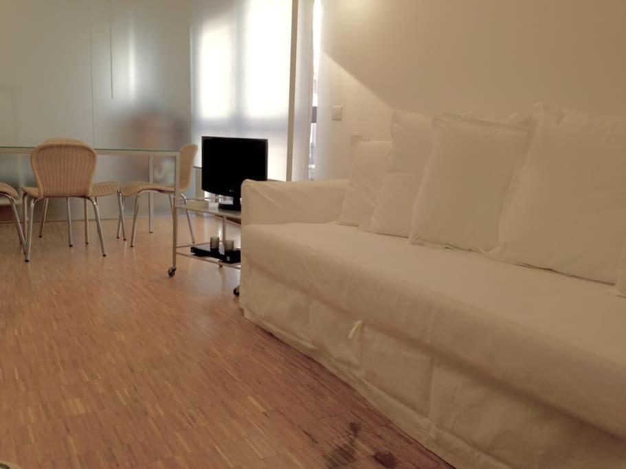 New Cosy Apartment Near To Petruzzelli Theatre Барі Екстер'єр фото